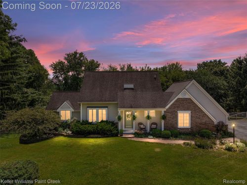 2611 Quail Run St, Oakland Twp, MI, 48306-1255 | Card Image