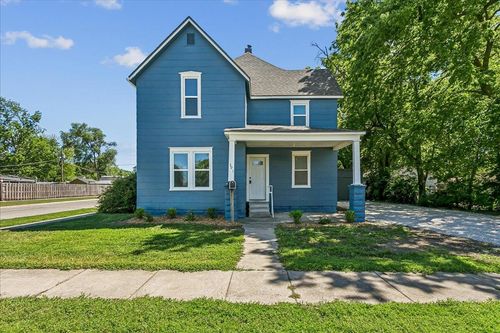 301 Sw 3rd St, Newton, KS, 67114-3617 | Card Image