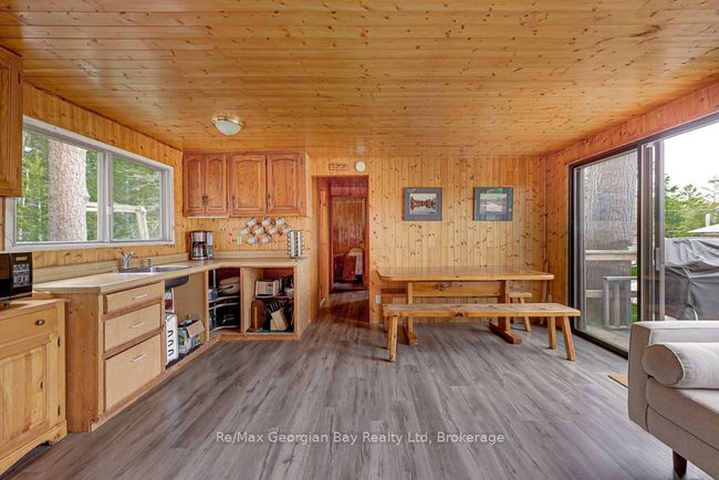 15SR405 Severn River Shore, House other with 4 bedrooms, 2 bathrooms and null parking in Coldwater ON | Image 5