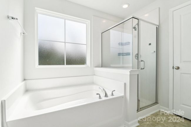 Primary Bathroom | Image 29