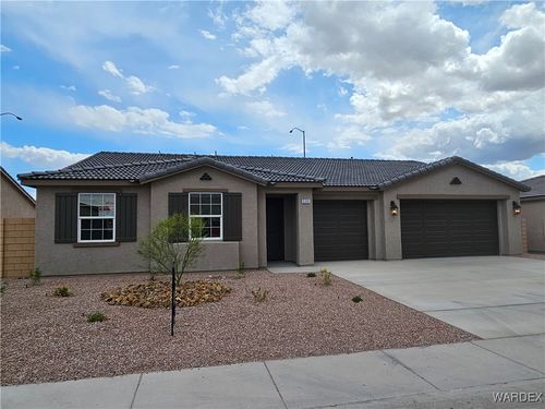 530 Mcalister Dr, Bullhead City, AZ, 86442-4202 | Card Image