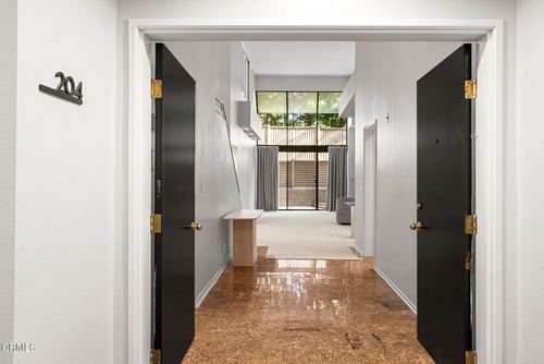 apt-204-1520 S Beverly Glen Blvd, Los Angeles, CA, 90024-6194 | Card Image