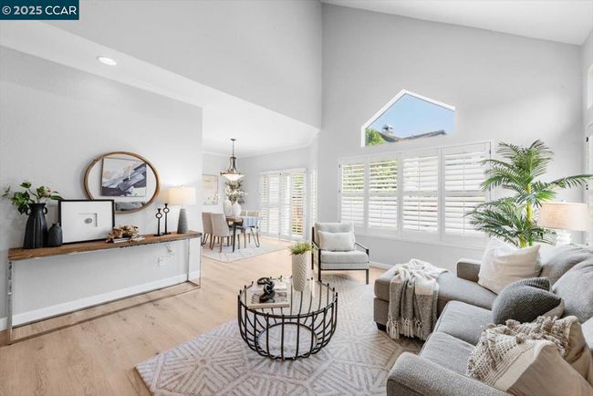 1359 Shell Ln, Townhouse with 3 bedrooms, 3 bathrooms and 2 parking in Clayton CA | Image 5