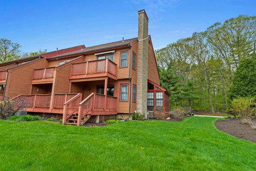 apt-9-240 Franklin St, Laconia, NH, 03246-2378 | Card Image