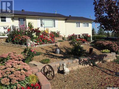 419 2 Ave S, House other with 4 bedrooms, 3 bathrooms and null parking in Rockglen SK | Image 1