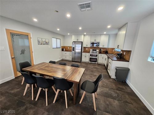 1308 S 16th St, Las Vegas, NV, 89104-1828 | Card Image