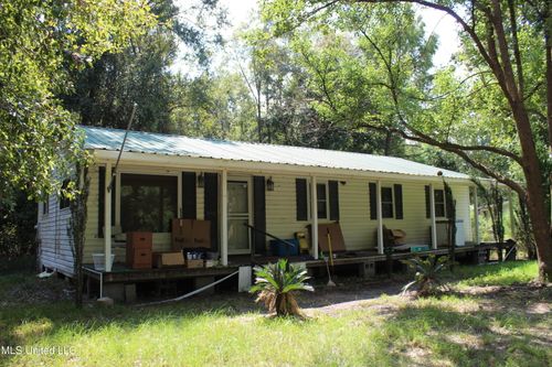 20524 David Vaughan Rd, Moss Point, MS, 39562-8449 | Card Image