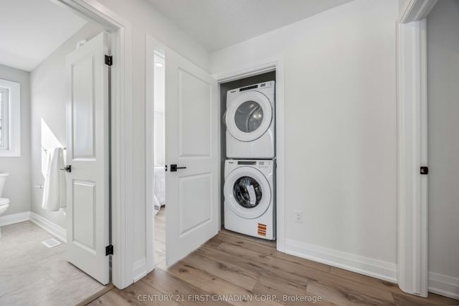 483 Huron St, House other with 3 bedrooms, 3 bathrooms and 2 parking in Wyoming ON | Image 19
