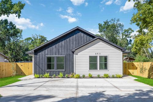 b-8511 Prairie View Dr, Houston, TX, 77088-6141 | Card Image
