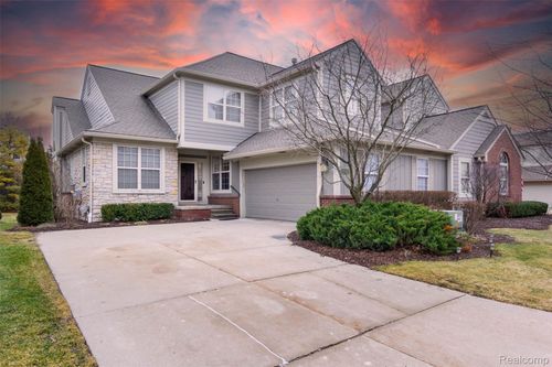 22-3805 Winding Brook Cir, Rochester Hills, MI, 48309-4735 | Card Image