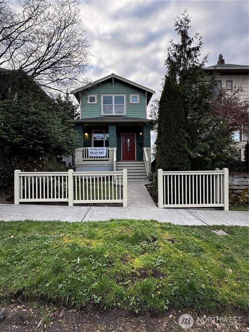 5607 12th Ave Ne, Seattle, WA, 98105-2603 | Card Image