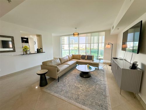 531-19400 Turnberry Way, Aventura, FL, 33180-2680 | Card Image