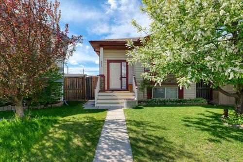 234 Martinvalley Mews Ne, Calgary, AB, T3J4W3 | Card Image