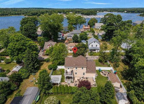 80 Preston Dr, Warwick, RI, 02886-9048 | Card Image