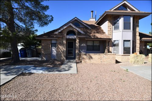813 Knorr Pl, El Paso, TX, 79912-7063 | Card Image