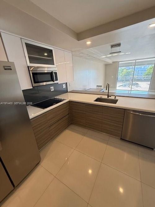 apt-407-3600 Ne 170th St, North Miami Beach, FL, 33160-3146 | Card Image