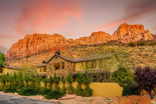 105-105 Riverbend Cir, Springdale, UT, 84767-7710 | Card Image