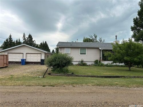 810 Anderson Ave, Theodore, SK, S0A0L1 | Card Image