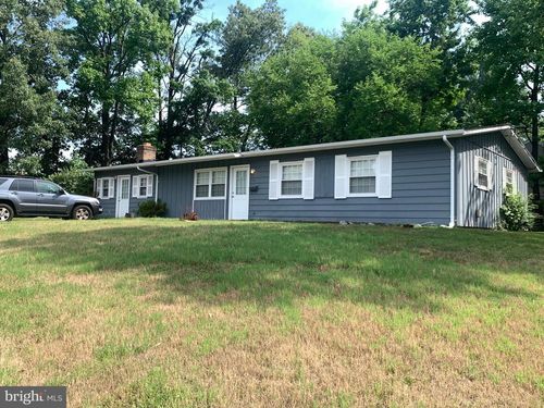 9400 Fontana Dr, LANHAM, MD, 20706-2404 | Card Image