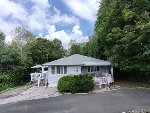 5255 Main St, South Fallsburg, NY, 12779-5742 | Card Image