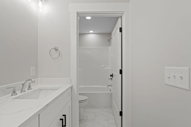 Guest Bathroom Upstairs | Image 47