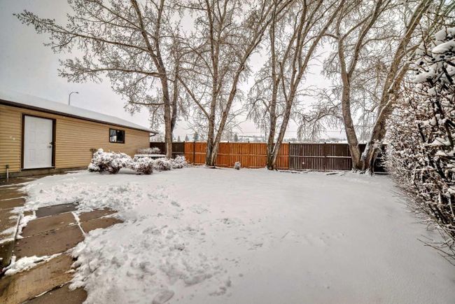 436 Dalmeny Hill Nw, Home with 4 bedrooms, 1 bathrooms and 4 parking in Calgary AB | Image 31