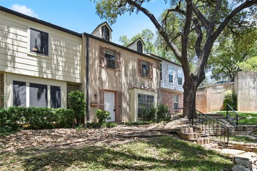6635 Valleyside Rd, Austin, TX, 78731-3161 | Card Image