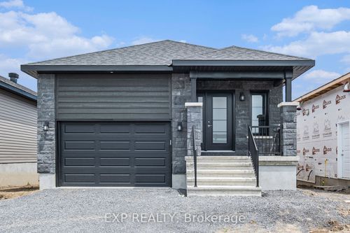 a-1216 Montblanc Cres, Embrun, ON, K0A1W0 | Card Image