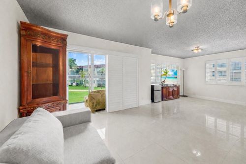 205-8941 S Hollybrook Blvd, Pembroke Pines, FL, 33025-1333 | Card Image