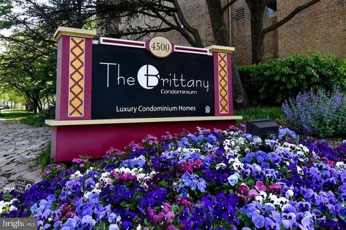 apt-1218-4500 S Four Mile Run Dr, ARLINGTON, VA, 22204-3582 | Card Image