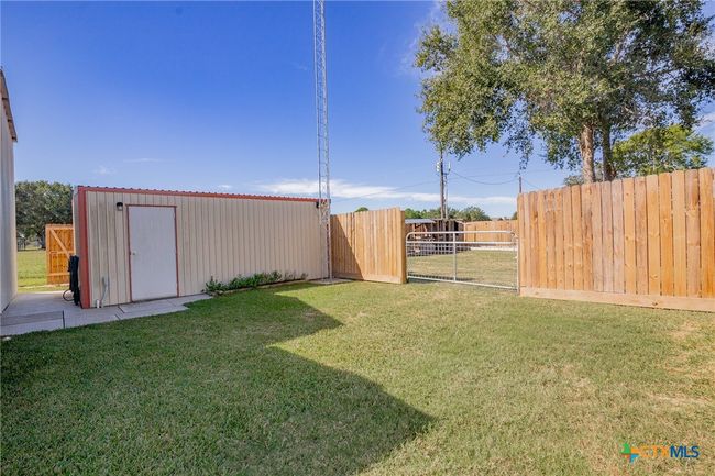 Backyard and Weld shop/pumphouse | Image 27