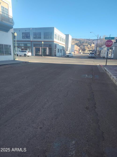 195 N Keystone Ave, Miami, AZ, 85539-1370 | Card Image