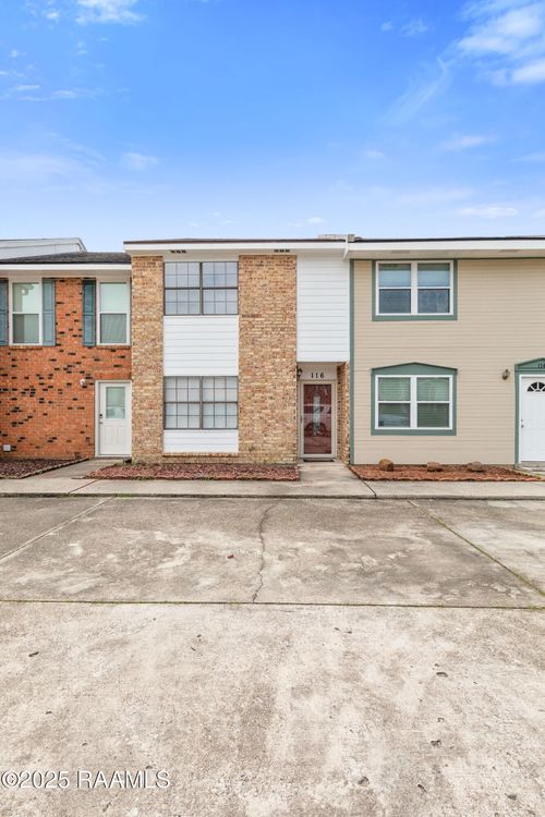 116 Southfield Pkwy, Lafayette, LA, 70506-7621 | Card Image