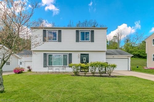 344 Karen Drive, Chardon, OH, 44024 | Card Image