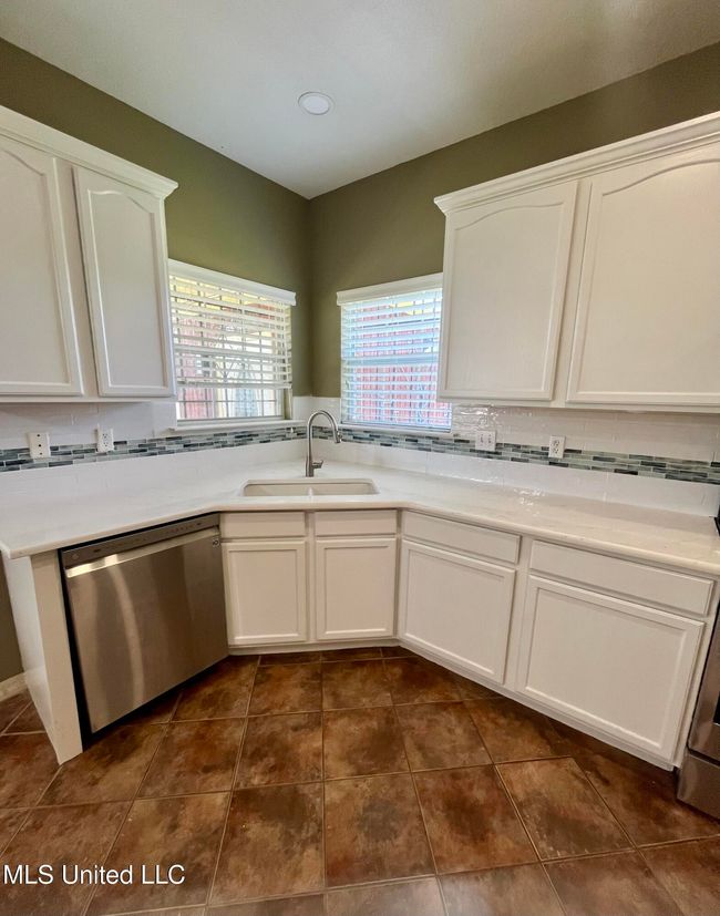 Kitchen | Image 10