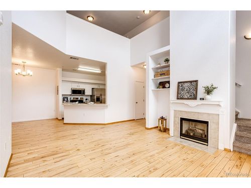 d205-18930 E Warren Cir, Aurora, CO, 80013-5983 | Card Image