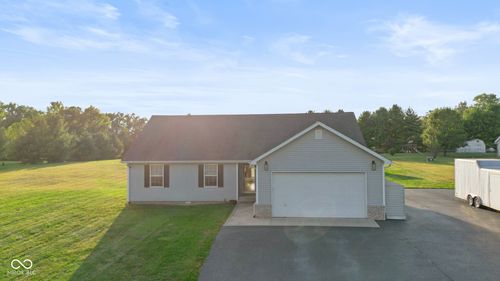 5090 N County Road 1000 E, Hope, IN, 47246-9369 | Card Image