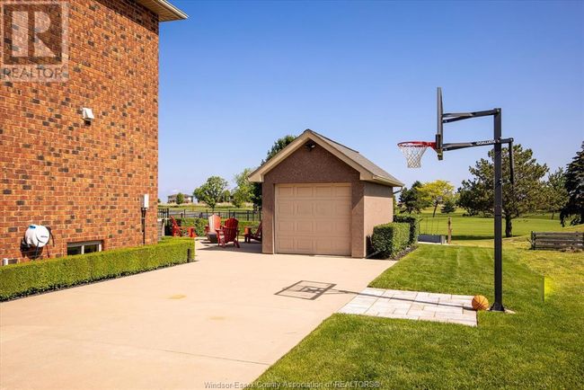 851 County Rd 2, House other with 3 bedrooms, 3 bathrooms and null parking in Belle River ON | Image 4
