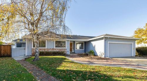 754 Vasques Dr, Half Moon Bay, CA, 94019-1941 | Card Image