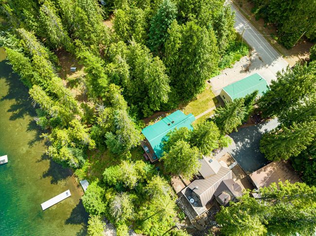 Aerial view of home & shop | Image 17