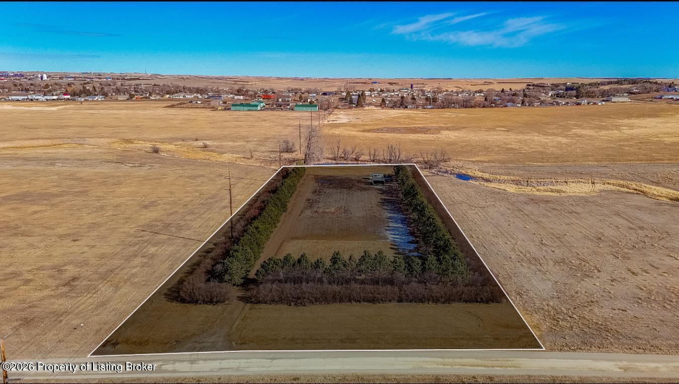 Land in Dickinson 4