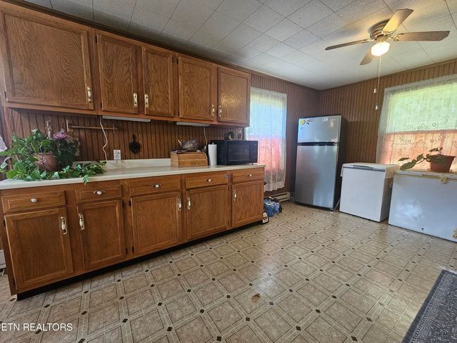 1106 Smyth Chapel Rd, House other with 3 bedrooms, 2 bathrooms and null parking in Pennington Gap VA | Image 11