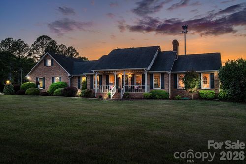1327 Startown Rd, Lincolnton, NC, 28092-8038 | Card Image