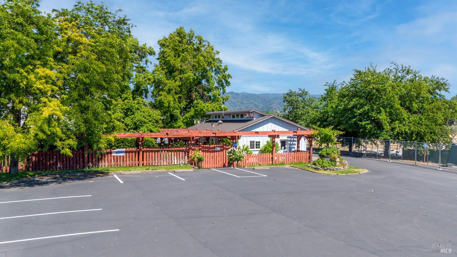 2399 N State St, Ukiah, CA 95482