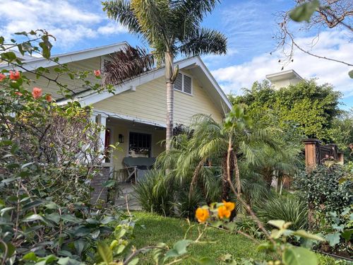 839 N Orange Dr, Los Angeles, CA, 90038-3325 | Card Image