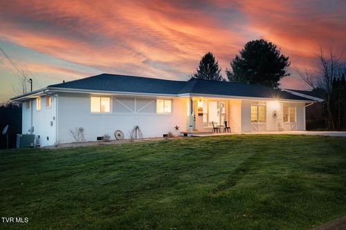 508 Woodhaven Dr, Johnson City, TN, 37604-2455 | Card Image