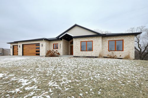 4001 Cartier Ave, Ames, IA, 50014-2209 | Card Image