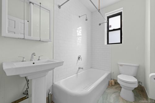 apt-c50-779 Riverside Dr, New York, NY, 10032-7303 | Card Image