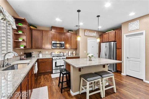 6425 Scotts Crossing St, Las Vegas, NV, 89166-7019 | Card Image