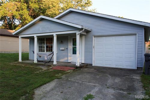 305 Barr St, Carterville, IL, 62918-1856 | Card Image